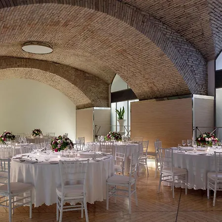 ホテル Anantara Palazzo Naiadi - A Leading Of The World ローマ